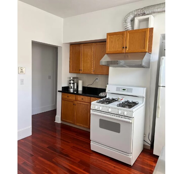 Building Photo - 104 Sciarappa St