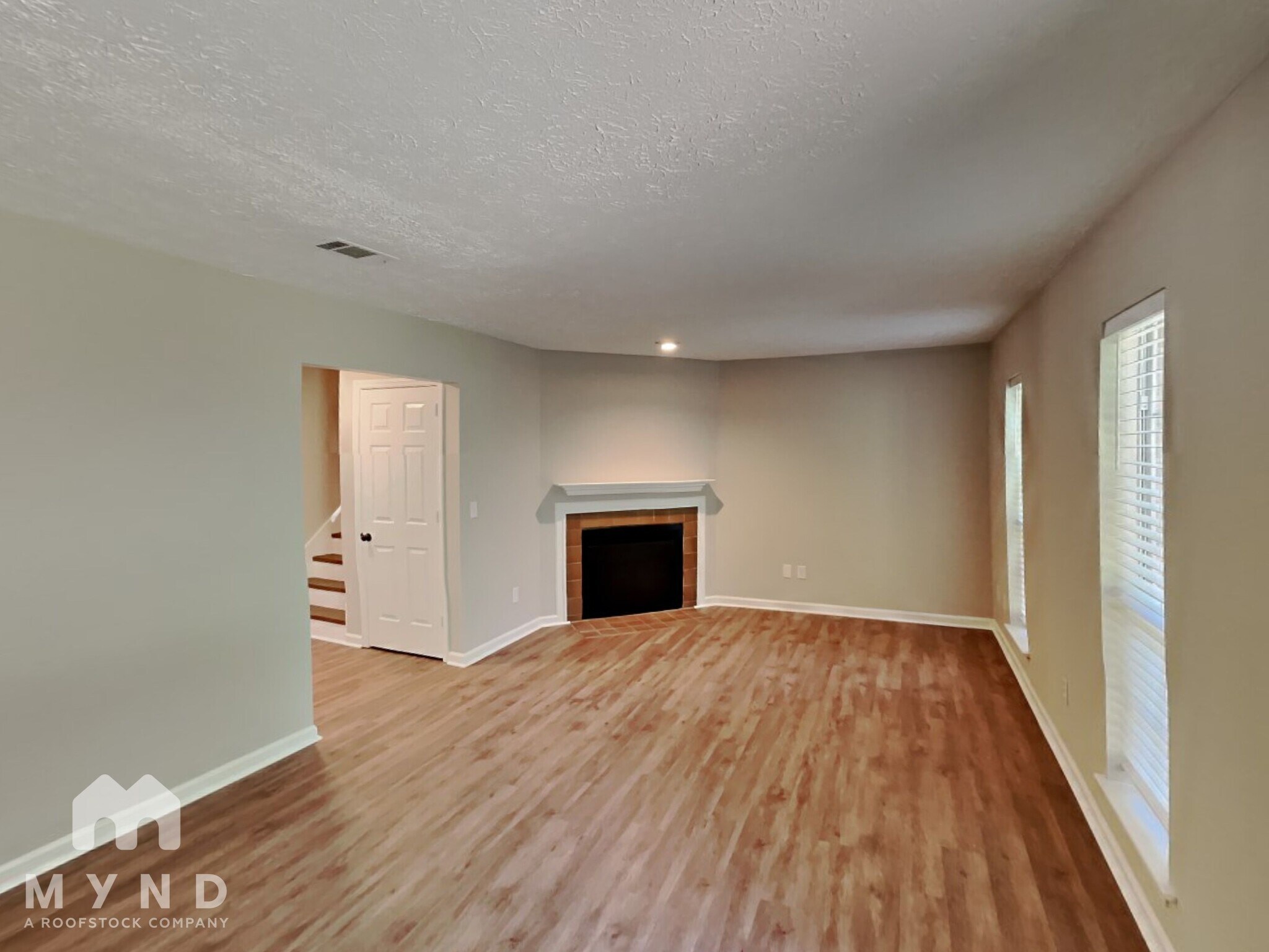 Building Photo - 383 Huntington Ridge Dr