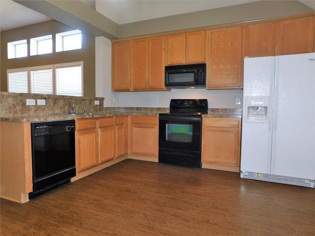 Building Photo - 5813 Brookside Dr