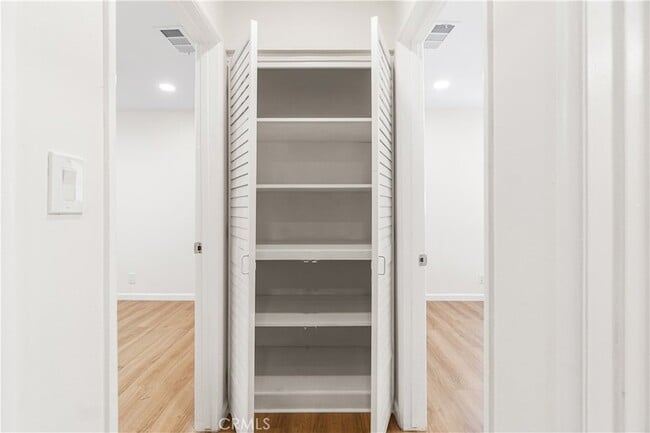 Building Photo - 2928 Dalemead St