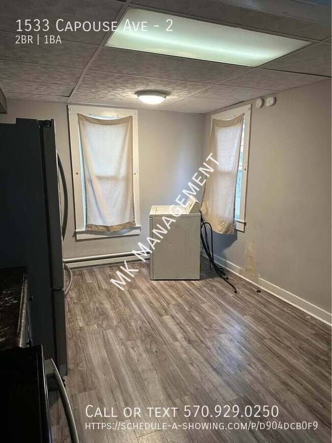 Building Photo - 1533 Capouse Ave