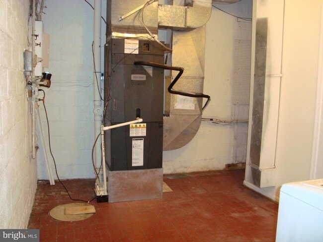 Building Photo - 7813 Heatherton Ln