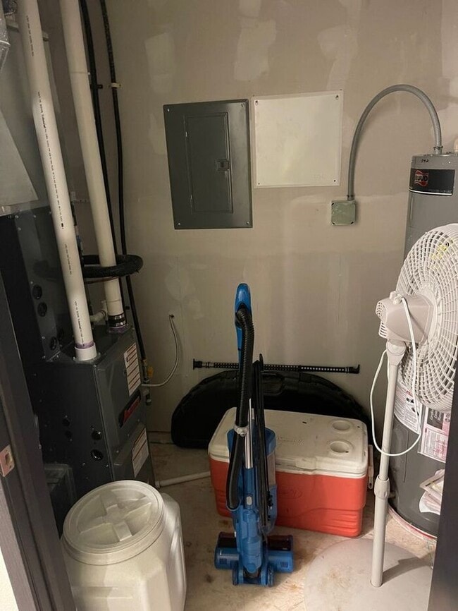 Building Photo - $1,125 | 2 Bedroom, 2 Bathroom | No Pets | Available for January 8th, 2026 Move In!