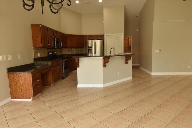 Building Photo - 816 Sandringham Ln