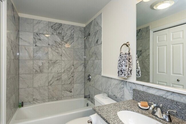 Building Photo - 110 Cypress St