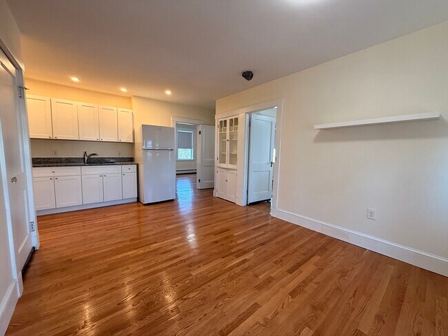 Building Photo - 24 Brook Rd