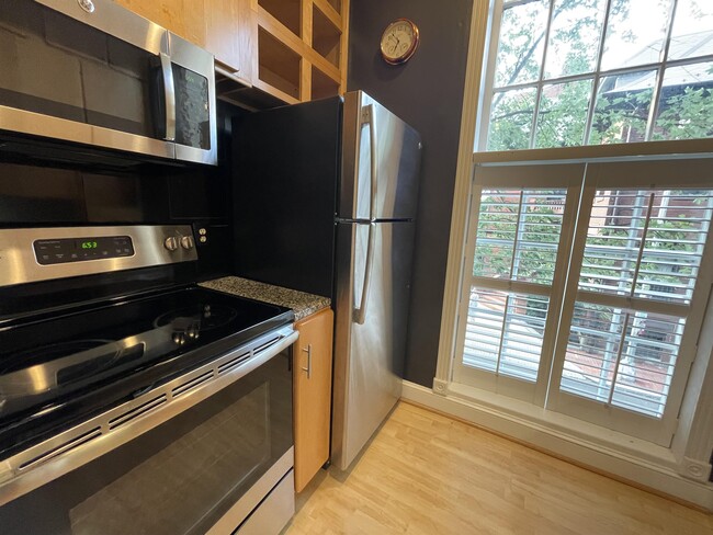 Building Photo - 1515 16th St NW