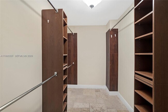 Building Photo - 1000 Quayside Terrace