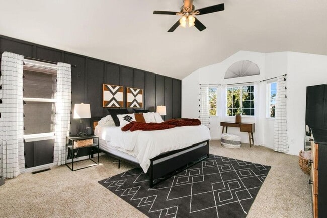 Building Photo - 329 Wyss St