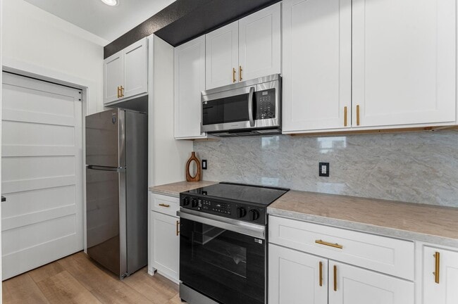 Building Photo - 8605 Amadwe St