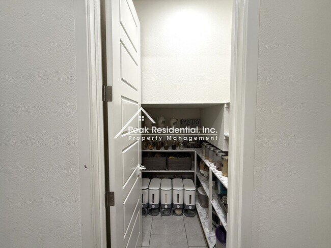 Building Photo - 3535 Heron Ct