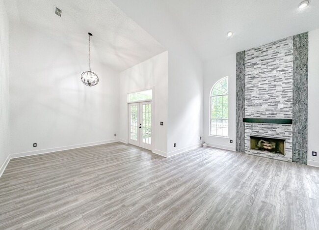 Building Photo - 4 BEDROOM 2.5 BATHROOM HOME IN OX-BOTTOM M...