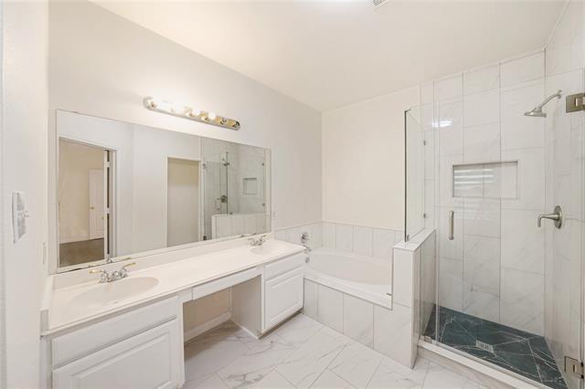 Building Photo - 2509 N Brook Dr