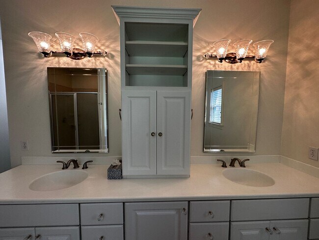 Building Photo - 361 Remington Run Way