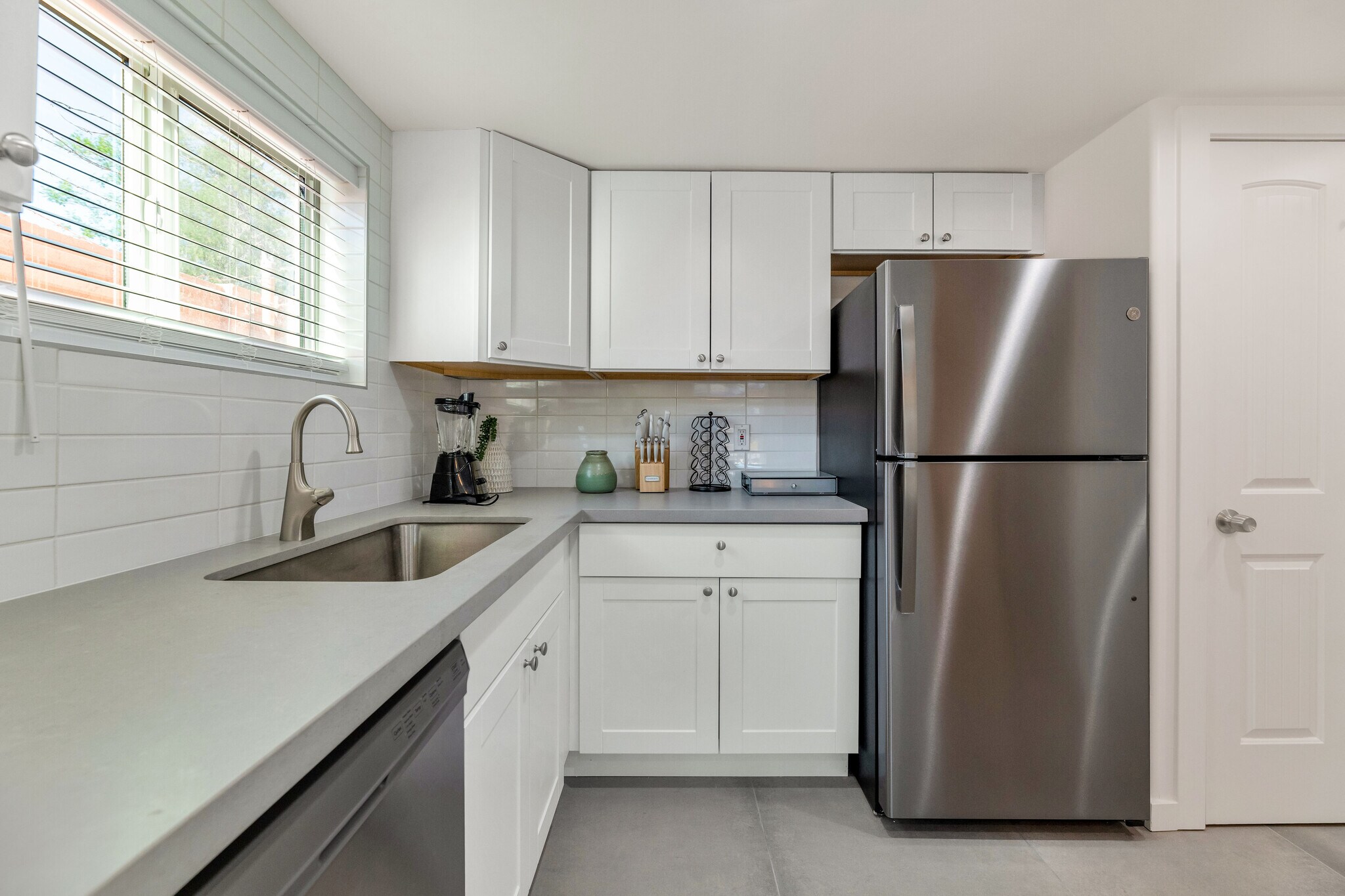 Building Photo - 2610 N 24th St