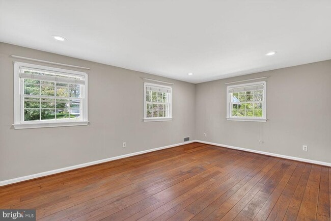 Building Photo - 5109 Blue Ridge Ave