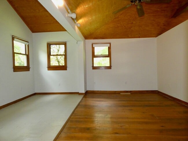 Building Photo - Pisgah Cottage