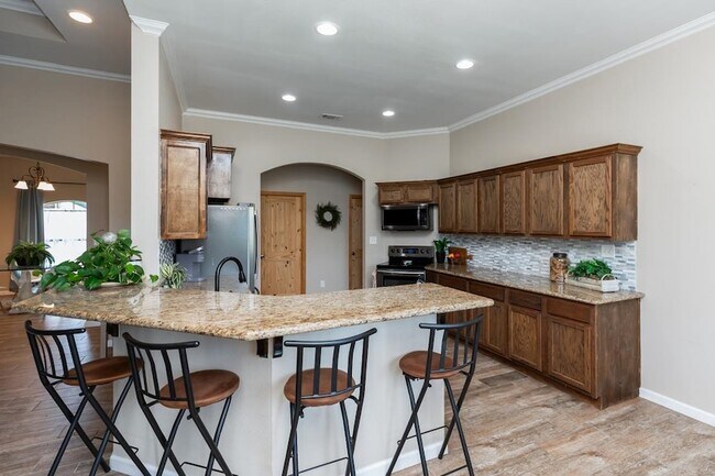 Building Photo - 6805 Aquarius