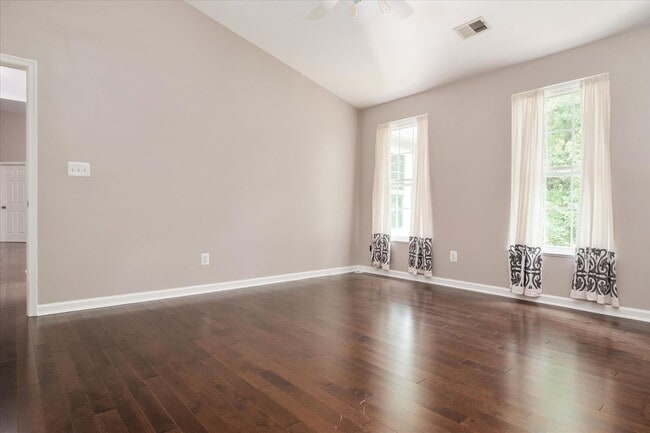 Building Photo - Piney Orchard Condo
