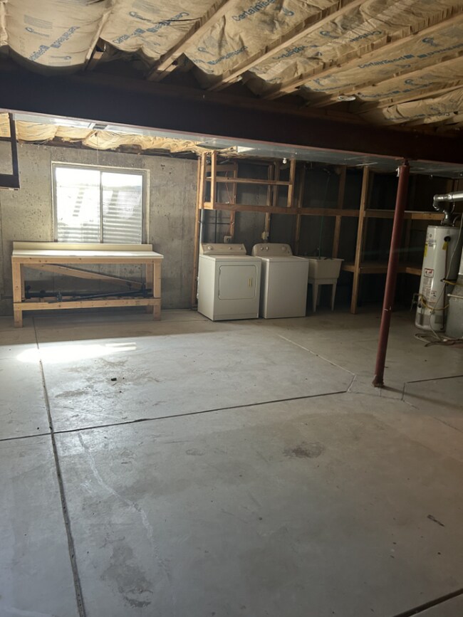 Building Photo - "Charming 3-Bed, 2-Bath Single Family Home in Littleton!"