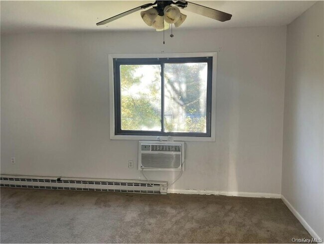 Building Photo - 32 Scarborough Ln