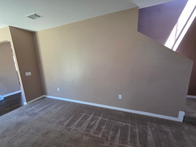 Building Photo - 713 Presscott St