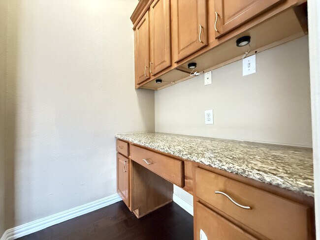 Building Photo - 4077 Frio Way