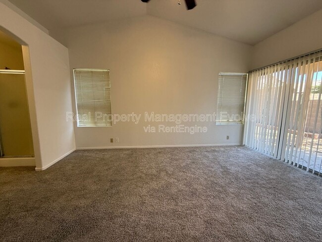 Building Photo - 4260 E Rosemonte Dr