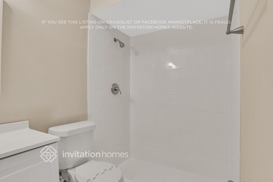 Building Photo - 243 Mante Dr