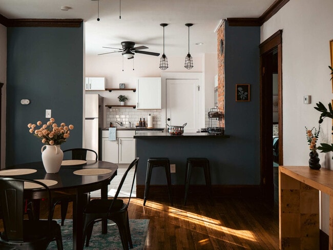 Building Photo - 10619 Bernard Ave