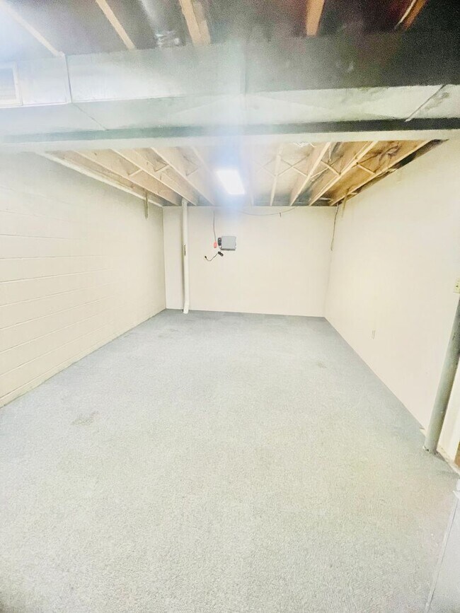 Building Photo - 3-Bedroom 2.5 bath Townhome in Imperial – ...