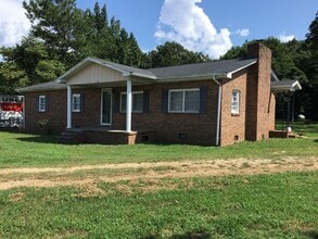 Building Photo - 6087 Old York Rd