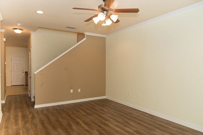 Building Photo - 1496 Bentley Cir