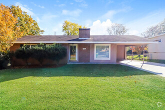Building Photo - 9811 Temple Dr