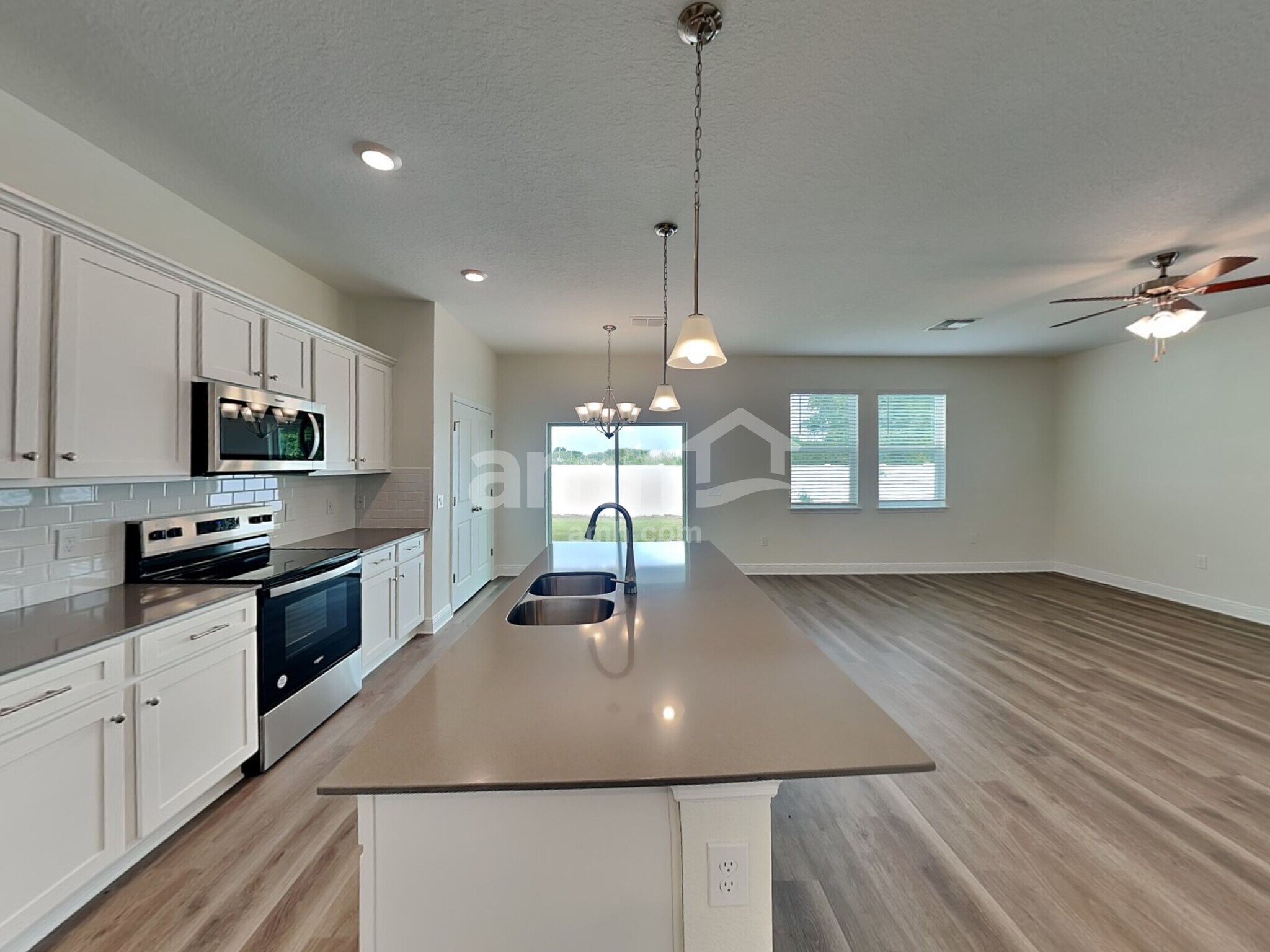 Building Photo - 1124 Heavenly Dr