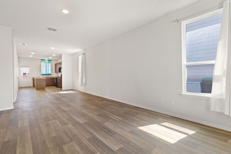 Building Photo - 7340 Harvest Bay