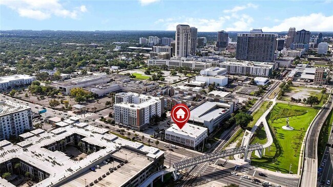 Building Photo - 62 W Colonial Dr