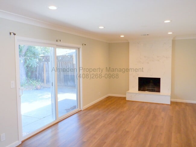 Building Photo - Remodeled Home in Great Location w/ Award Winning Schools & Central A/C!! Pets Negotiable!