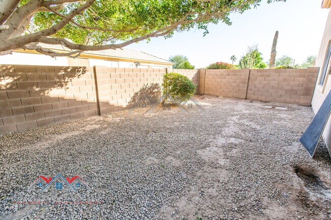 Building Photo - 14616 W Windward Ave