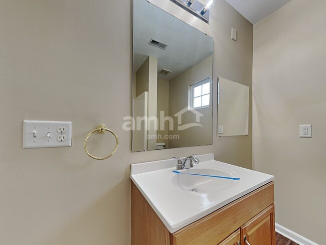 Building Photo - 268 Indian Lake Dr
