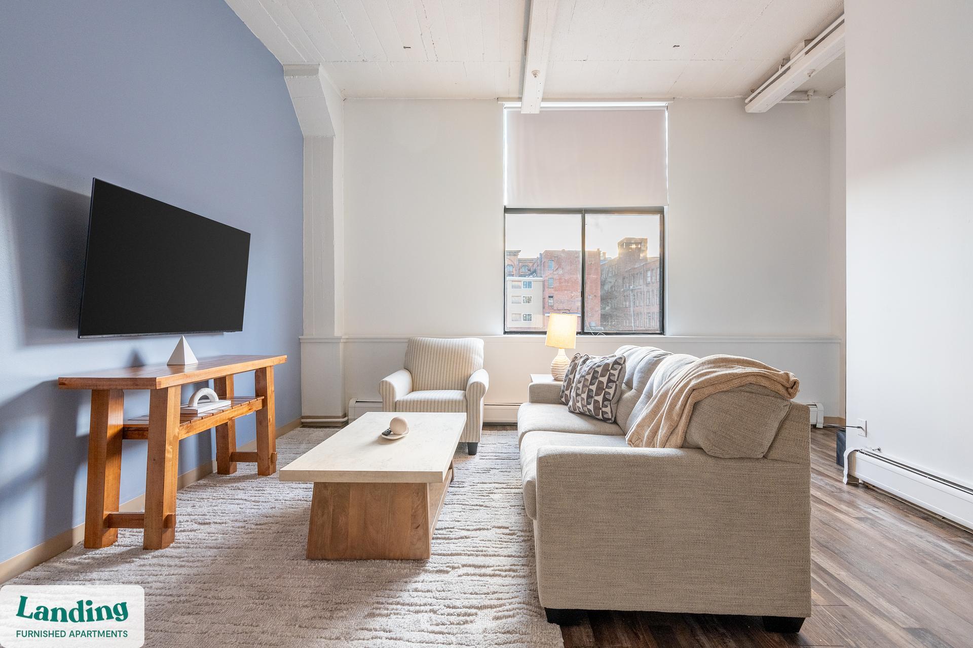 Building Photo - 45 Willow St