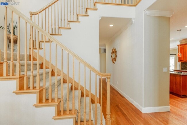 Building Photo - Live Exceptionally in This Peaceful Willow Glen Executive Home; 4 bed/ 4.5 bath