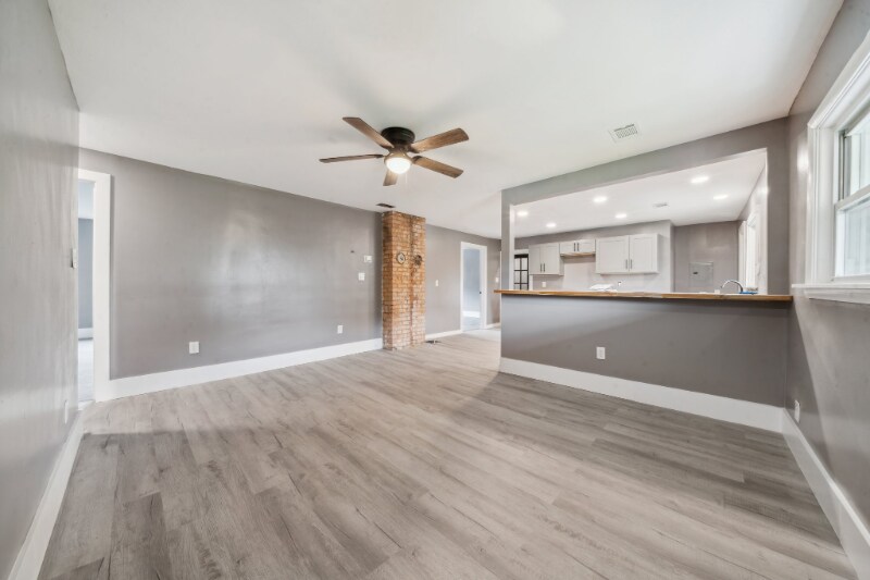 Building Photo - 75 Sycamore St