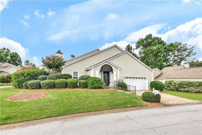 Building Photo - 60 Heartwood Dr NE