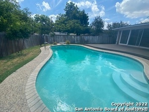 Building Photo - 2713 W Mistletoe Ave