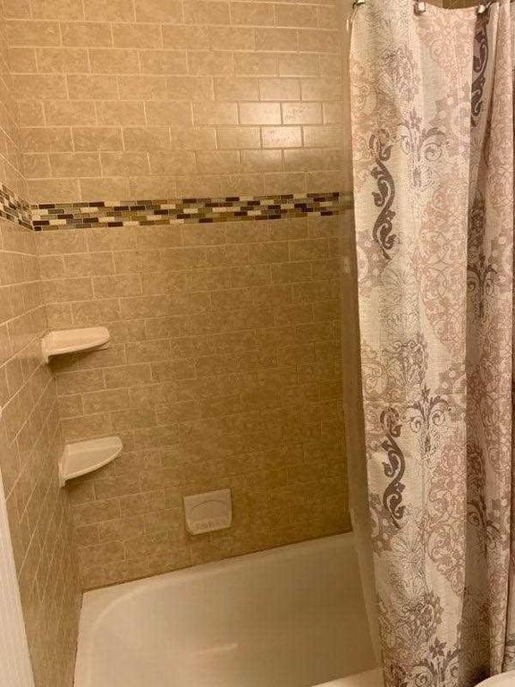 Building Photo - 3 Lake Rd