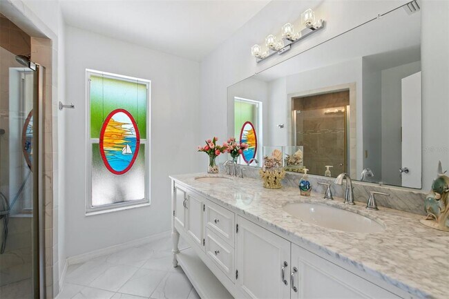 Building Photo - 614 Gladstone Ln