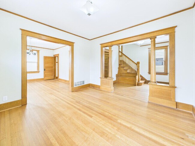 Building Photo - 1522 Park Wild Ave