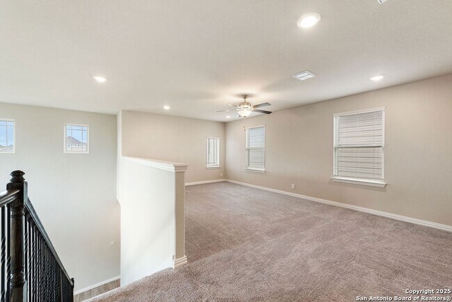 Building Photo - 2058 Egret Ave