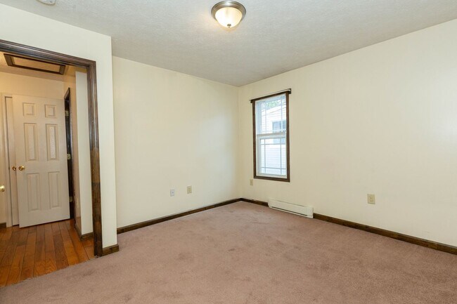 Building Photo - 218 S West St